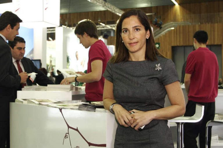 Lee más sobre el artículo Entrevista a Mónica Figuerola: «El 90% de las personas que vienen a La Rioja realiza enoturismo»
