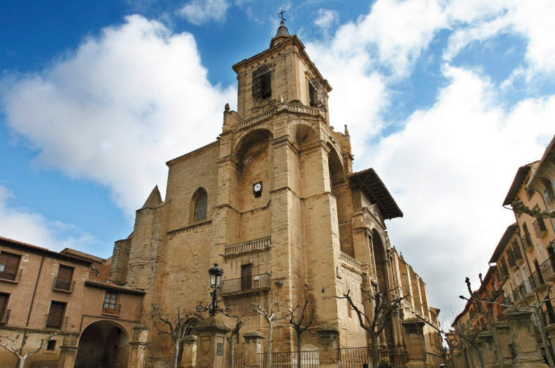 En este momento estás viendo Iglesia de Santa María (Viana)